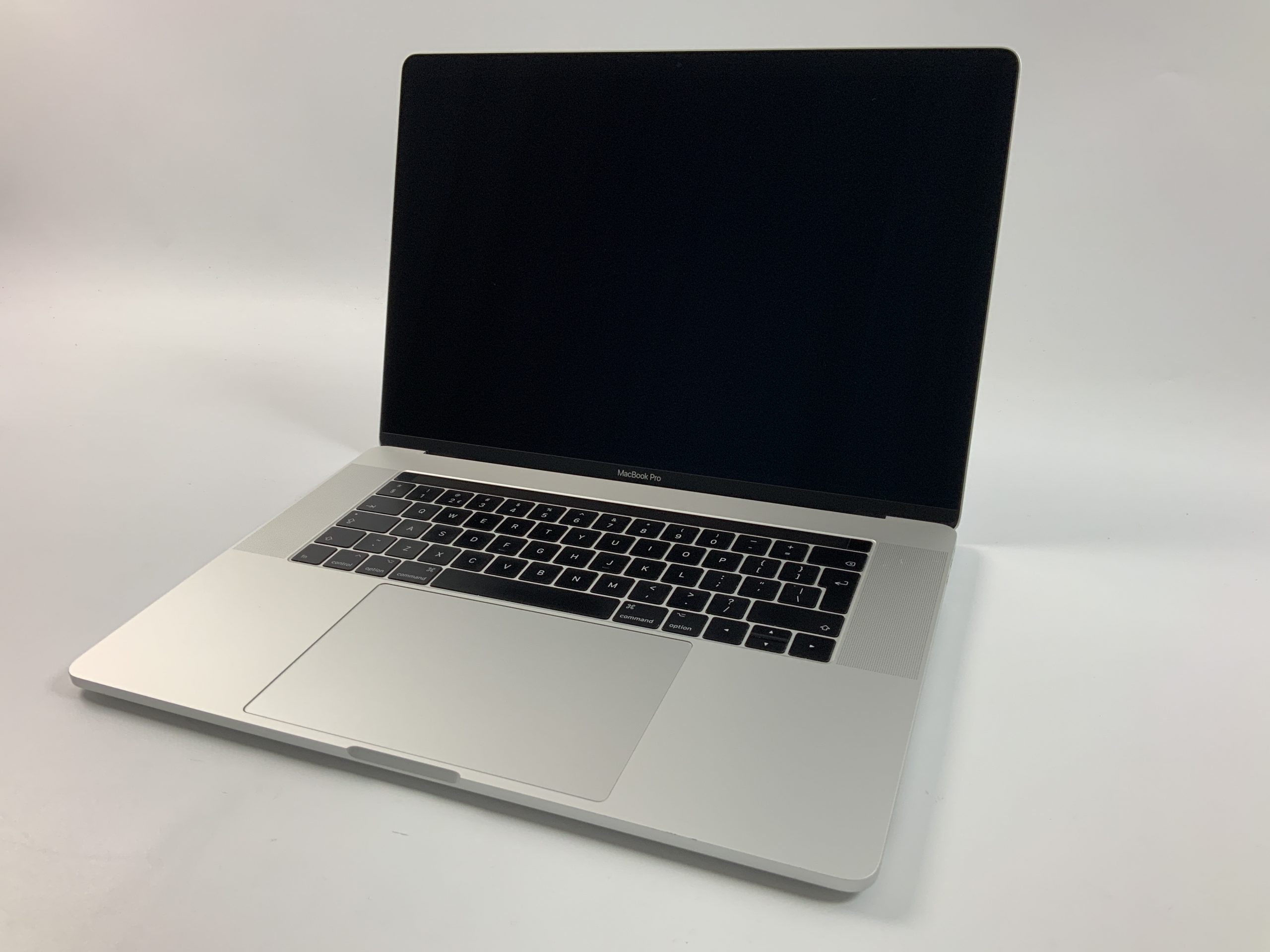MacBook Pro 15" Touch Bar Mid 2017 (Intel Quad-Core i7 2.8 GHz 16 GB RAM 512 GB SSD), Silver, Intel Quad-Core i7 2.8 GHz, 16 GB RAM, 512 GB SSD, imagen 1